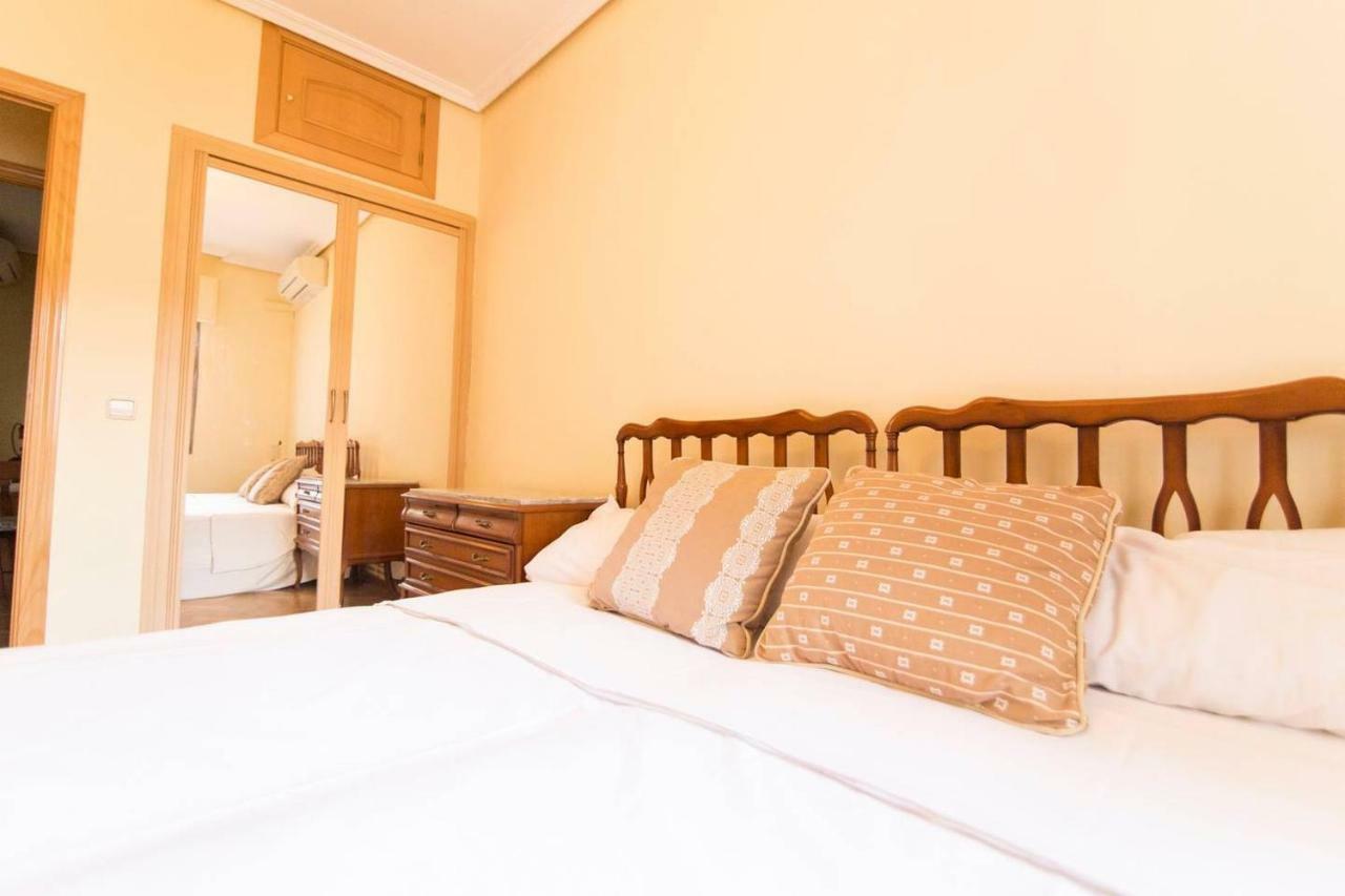 Home & Private Terrace Wifi + Aircon Madrid Luaran gambar