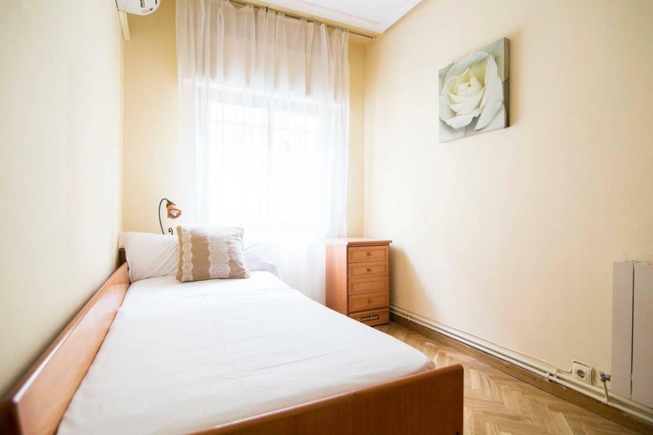 Home & Private Terrace Wifi + Aircon Madrid Luaran gambar